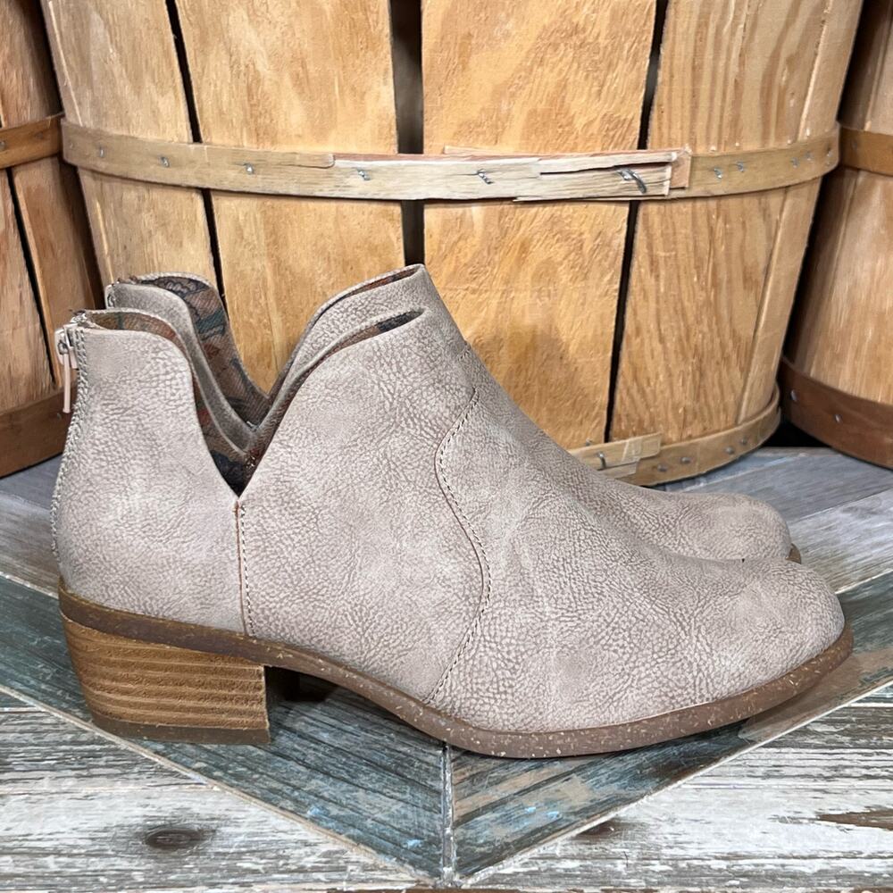 BOC Lucy Tan Faux Suede Back-Zip Block Heel Ankle Boots Booties Womens Size 7.5